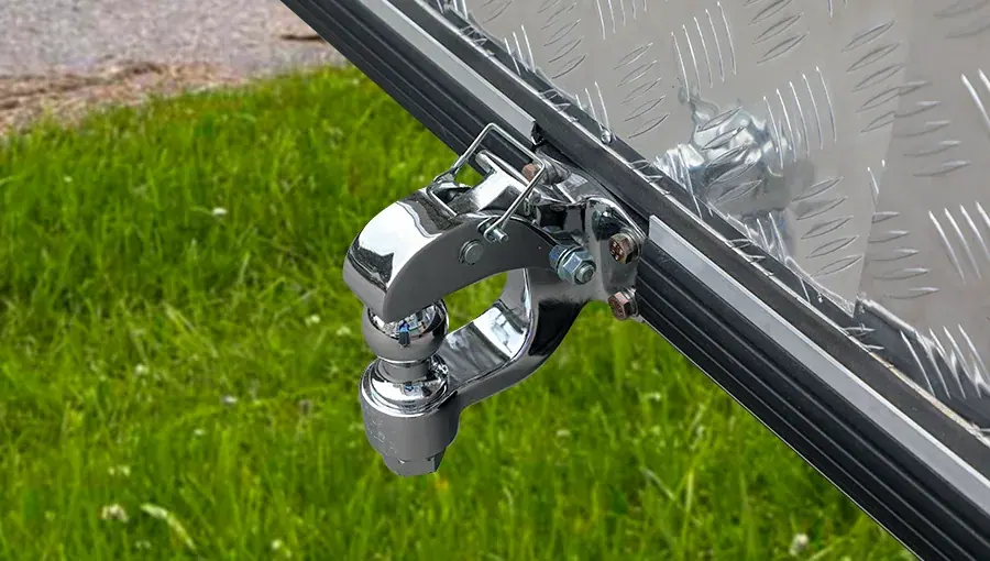 Close-up of the robust towing hook installed on Tara Turfman 700 EEC, designed for secure towing and hauling